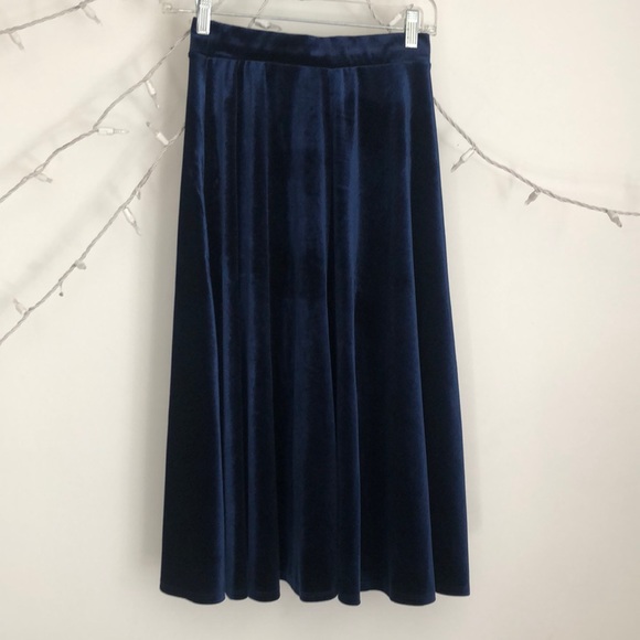 Navy Blue Velvet Circle Skirt - Picture 1 of 4